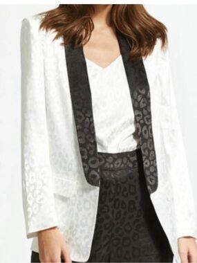 Sen Gen Tuxedo Blazer In Animal Print